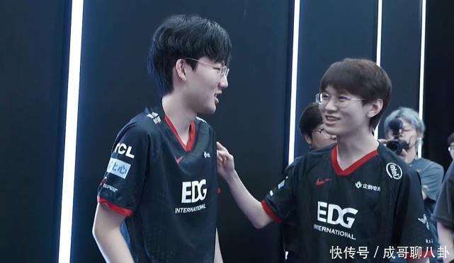 2025中国公路自行车职业联赛暨“环云南”公路自行车赛（楚雄站）燃情启程